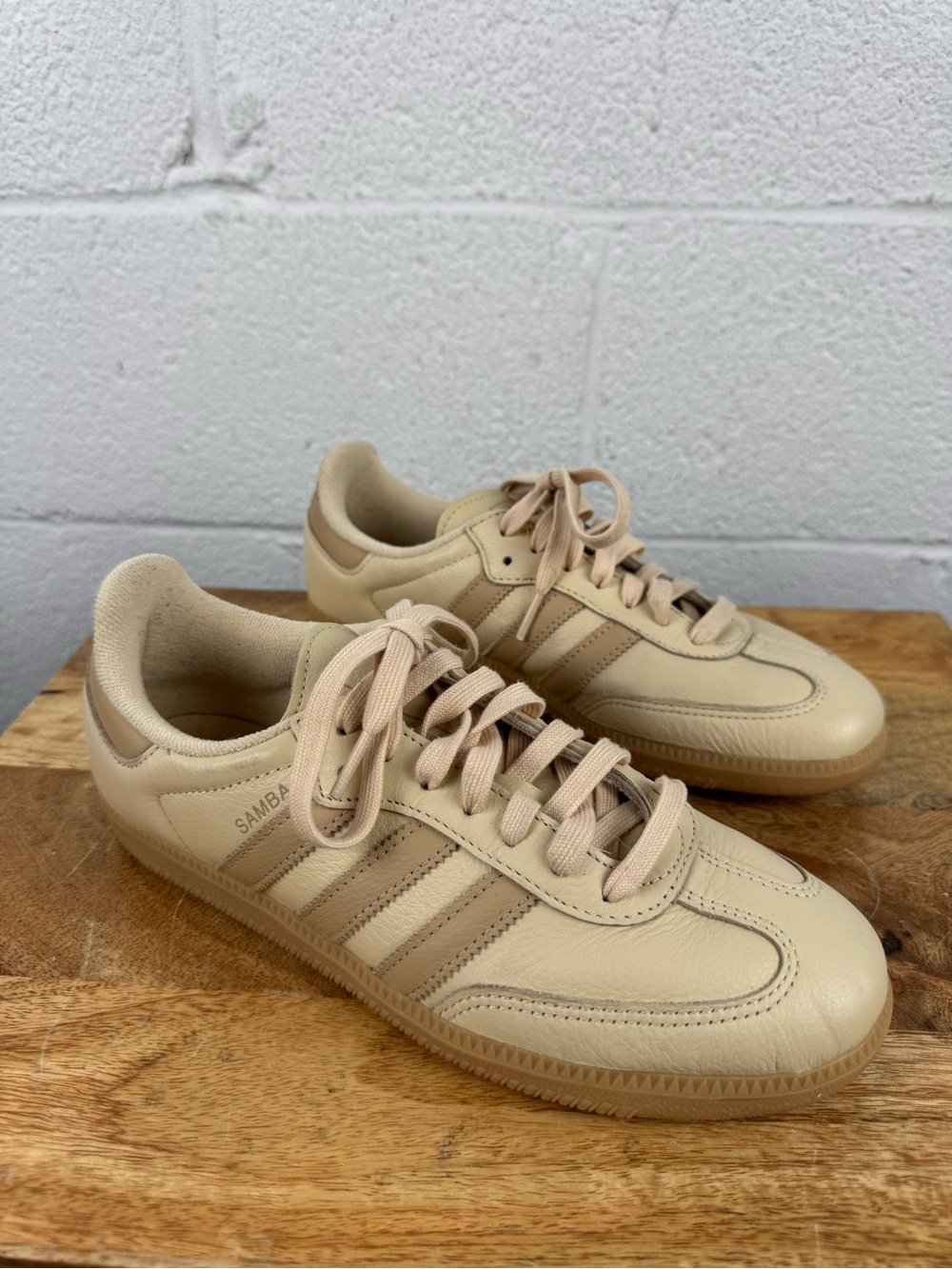 Adidas Originals Samba OG Leather Sneakers Cream/Beige Gum Sole - Picture 2 of 15